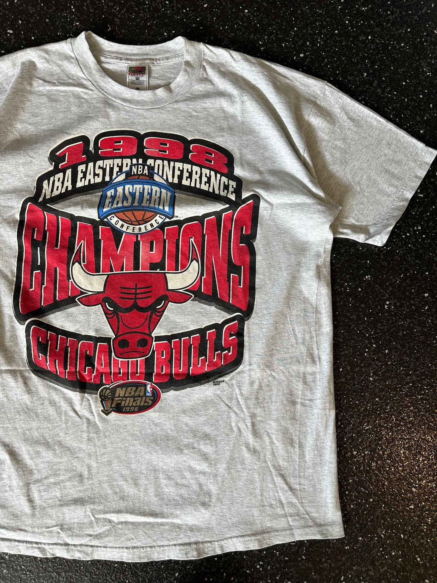 1998 bulls championship tee XL