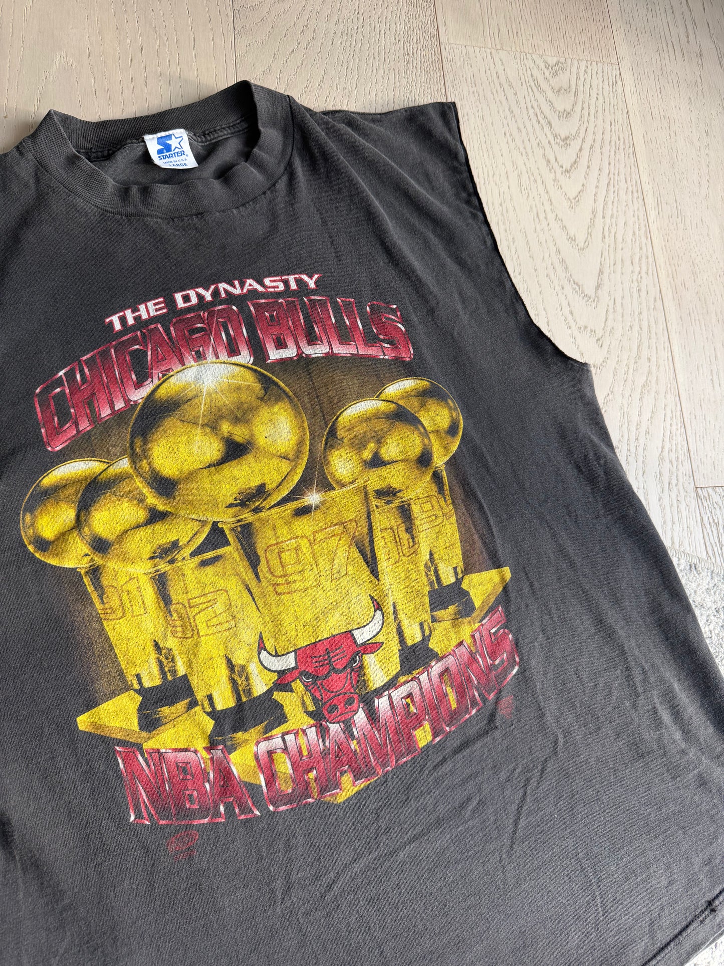 1997 bulls championship cut off XL